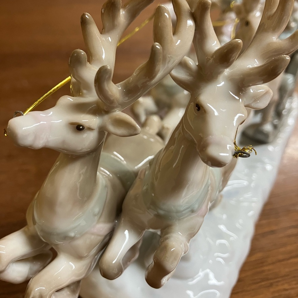 Russ Porcelain Santa Sleigh with Reindeer - Picture 3 of 9